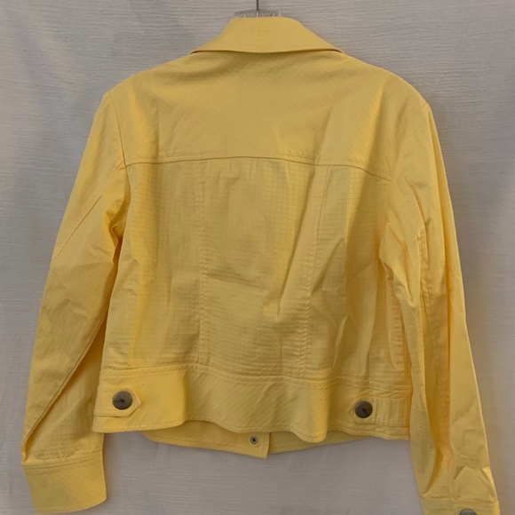 Abbie Mags Lightweight Short Jacket - Picture 3 of 4